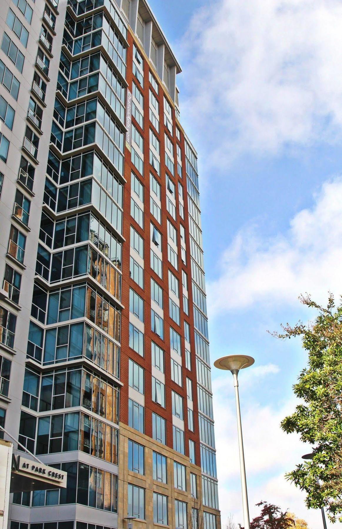 Weichert Suites At The Ovation McLean Exterior foto
