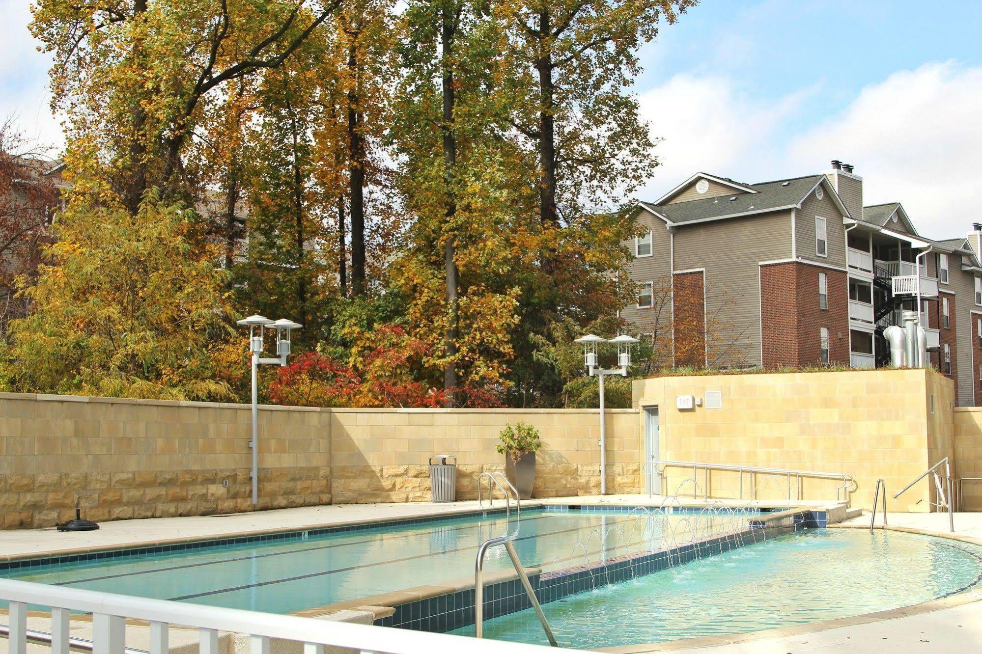 Weichert Suites At The Ovation McLean Exterior foto